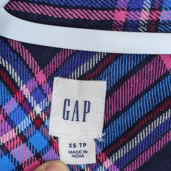 GAP Pink Blue Red White Button Down Flannel Top XS Woman - Picture 4 of 9